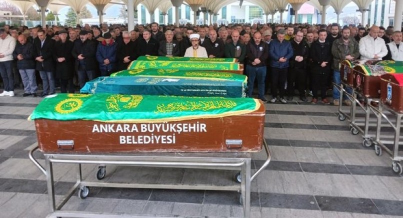 Baba ile kızı son yolcuğuna uğurlandı