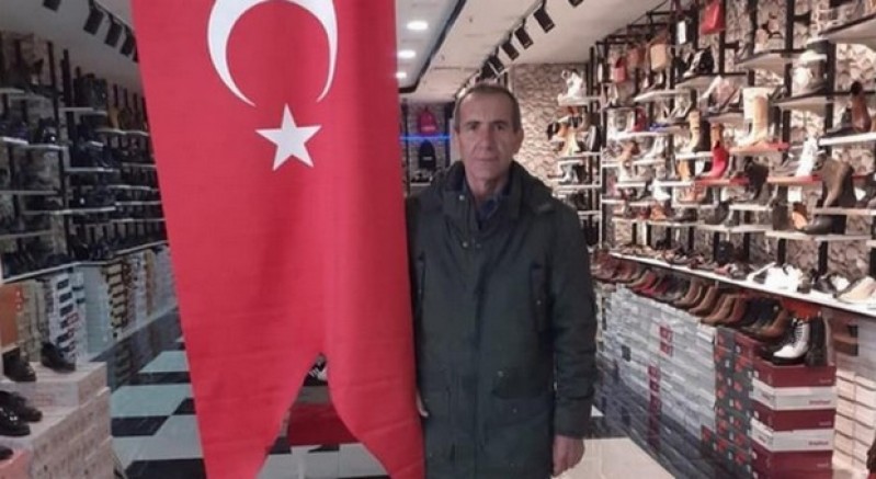 Babasını bıçaklayarak öldürdü