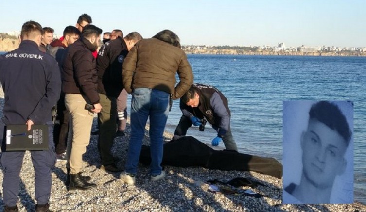 Balık tutan vatandaşların oltasına ceset takıldı
