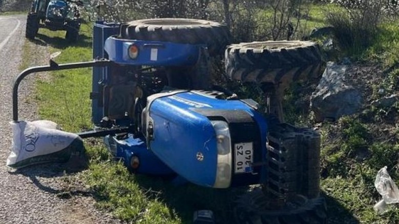 Balıkesir’de traktör devrildi: 1 ölü