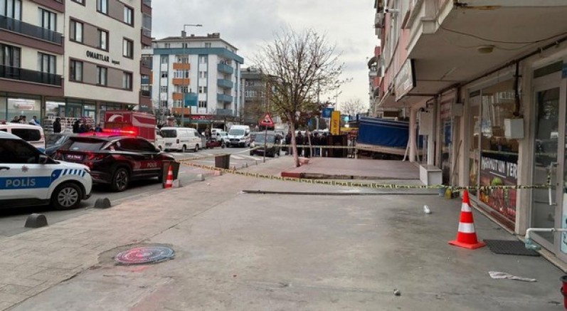 Balkondan pompalı tüfekle husumetlisini vurdu