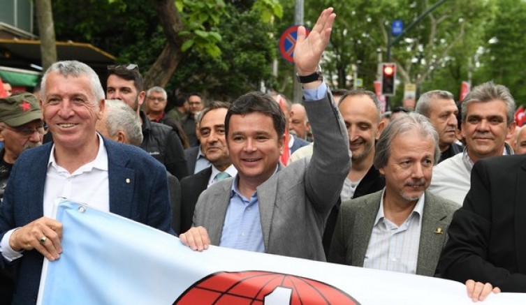 Başkan Aydın 1 Mayıs yürüyüşüne katıldı