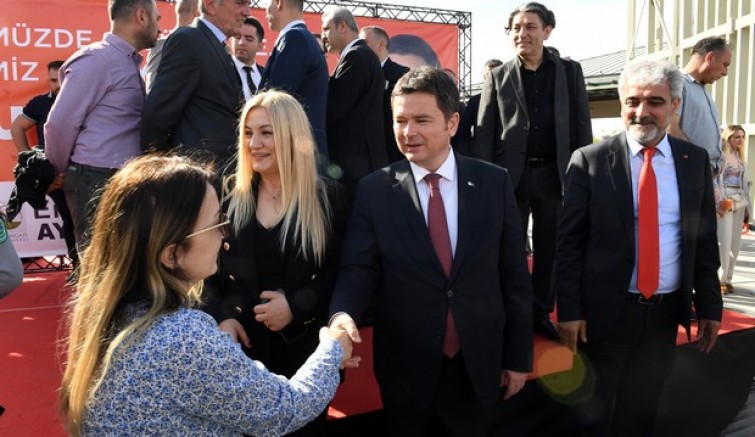 Başkan Aydın personelle bayramlaştı