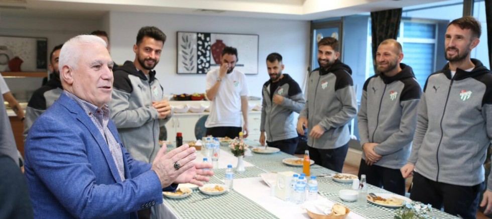 Başkan Bozbey, Bursaspor'un her zaman yanında