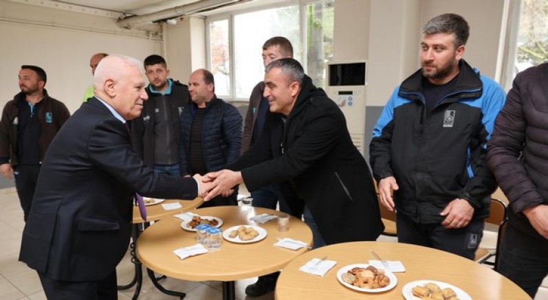 Başkan Bozbey, BUSKİ personeliyle bayramlaştı