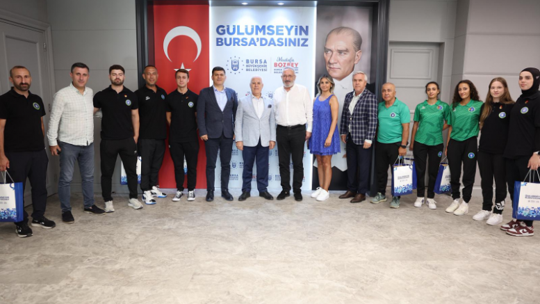 Başkan Bozbey, şampiyonlarla birlikte...
