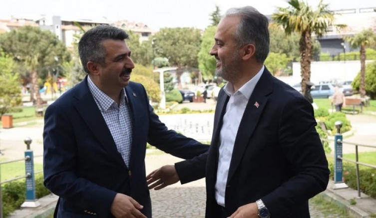 Başkan Oktay Yılmaz'a kutlama ziyaretleri