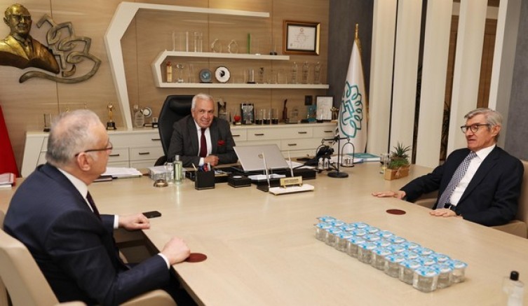 Başkan Özdemir’den yoğun mesai