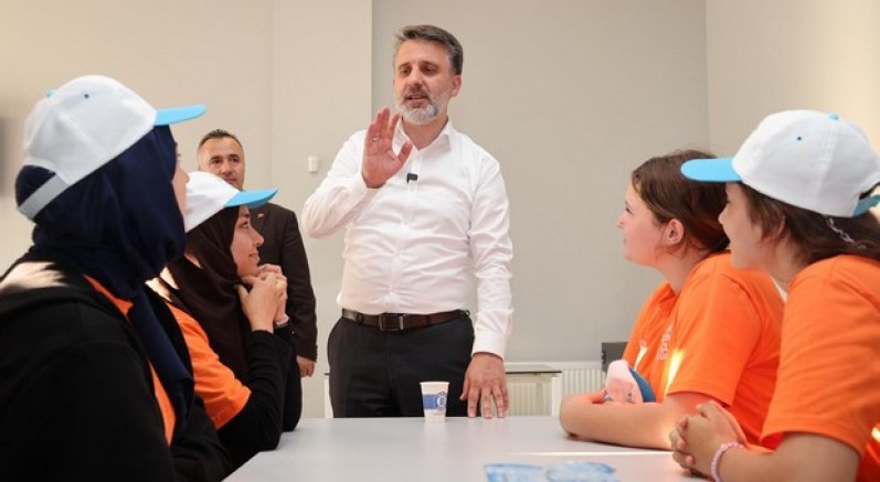 Başkan Vekili Biba: Bursalı gençler çok şanslı