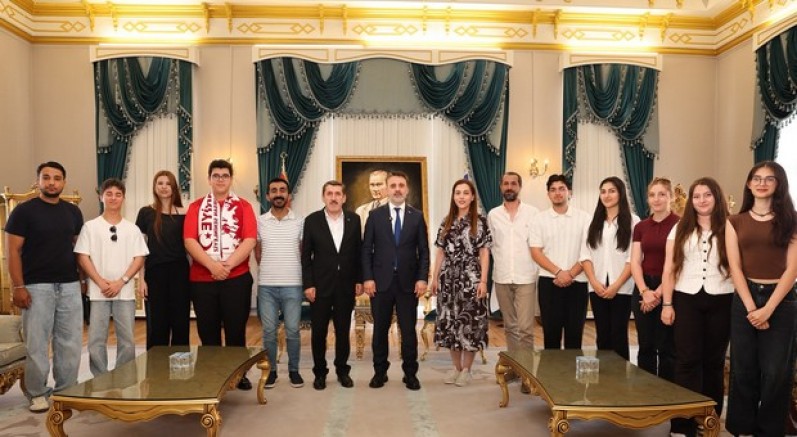 Başkan Vekili Biba, şampiyon marşın bestecilerini ağırladı