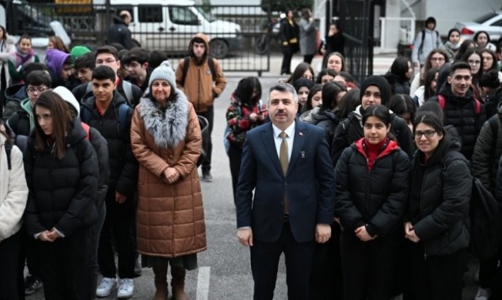 Başkan Yılmaz'dan öğrencilere yakın ilgi