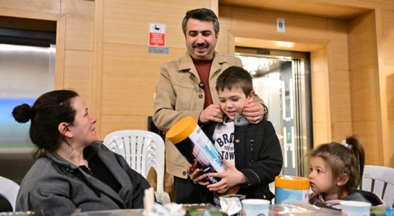Başkan Yılmaz'dan sahur sürprizi
