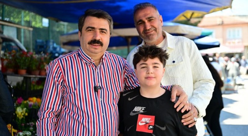 Başkan Yılmaz vatandaşla bayramlaştı