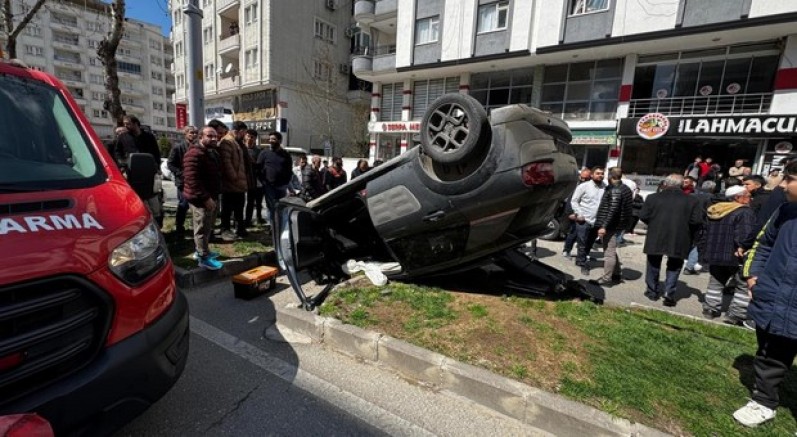 Batman’da kontrolden çıkan otomobil ters döndü: 1 yaralı