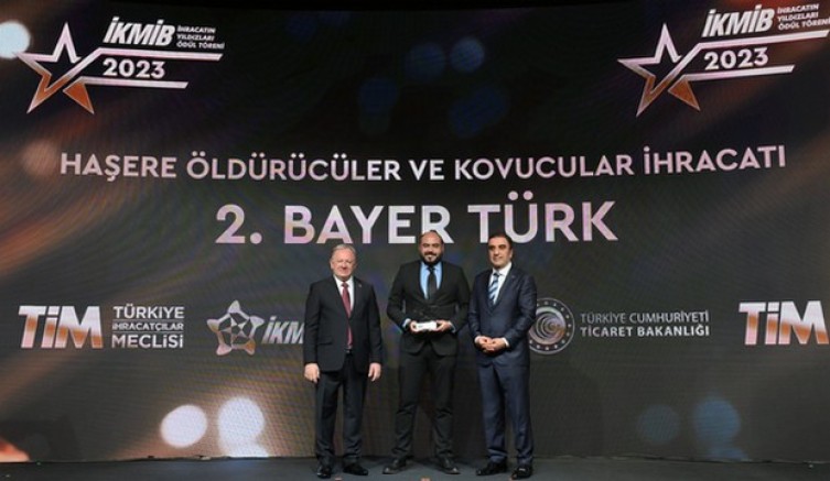 Bayar Türkiye'ye ödül