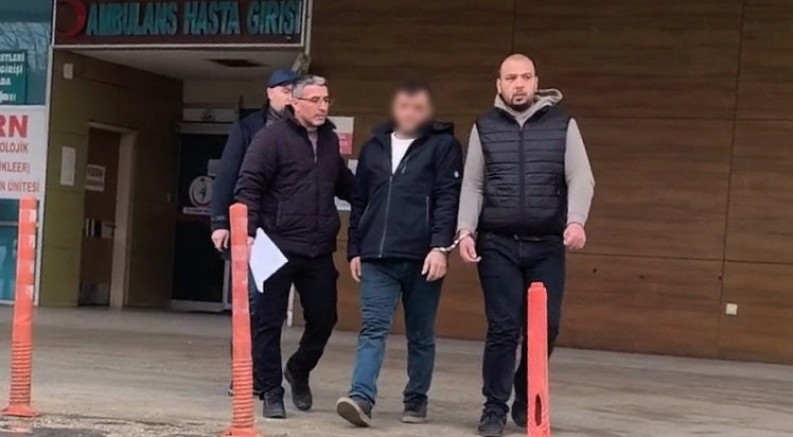 Bebek arabasından 2 milyon liralık altın çaldı