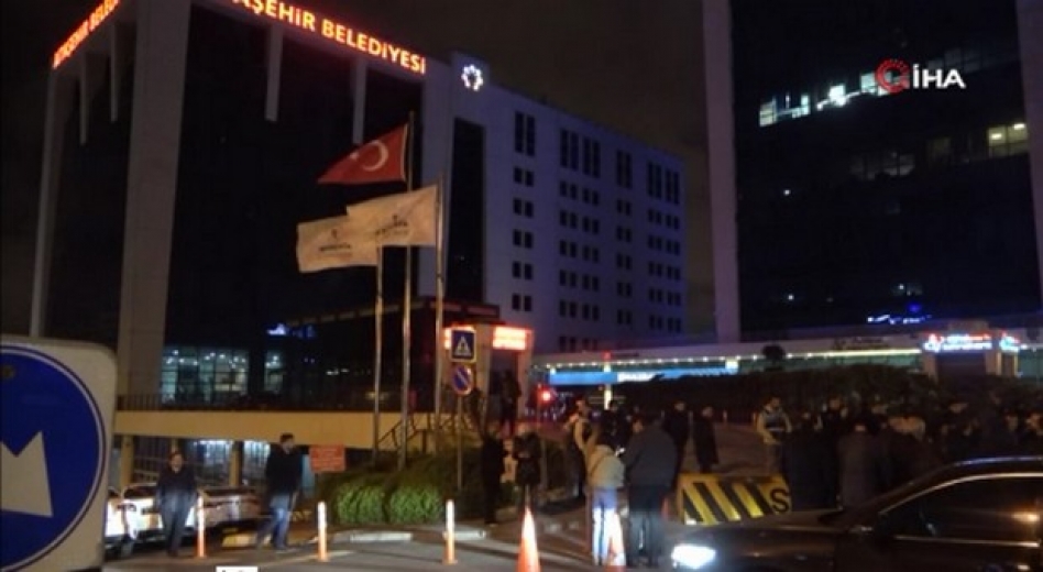 Belediye Başkanı ve yardımcılarının da bulunduğu 18 kişiye gözaltı