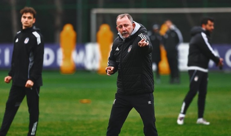 Beşiktaş, kondisyon ve taktik çalıştı