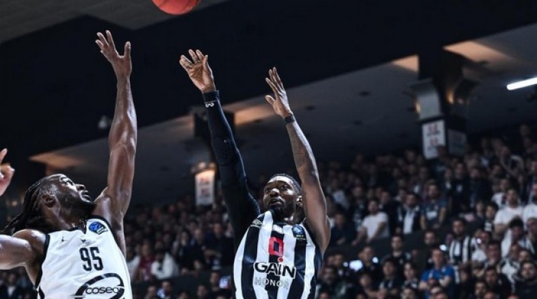 Beşiktaş seride geriye düştü