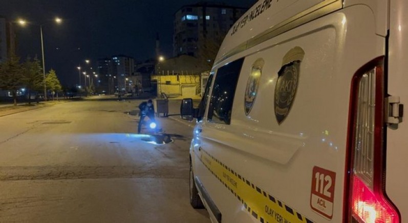 Bıçaklı kavgada ağabey-kardeş yaralandı: 2 yaralı