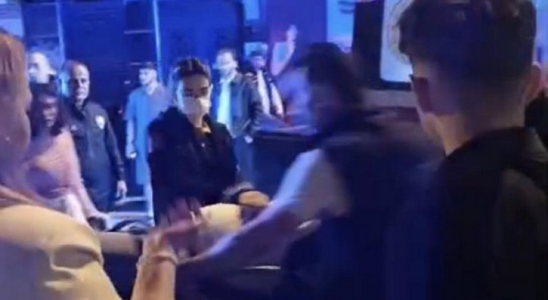 Bıçaklı kavgada genç adam ağır yaralandı