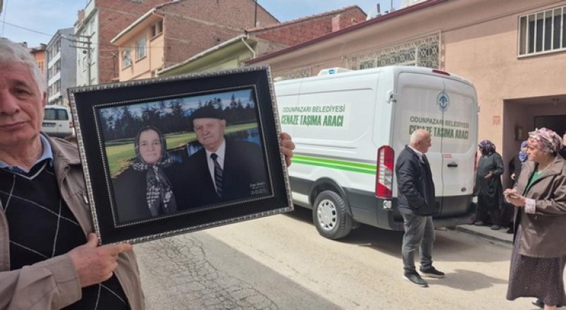 Birer gün arayla hayatlarını kaybettiler