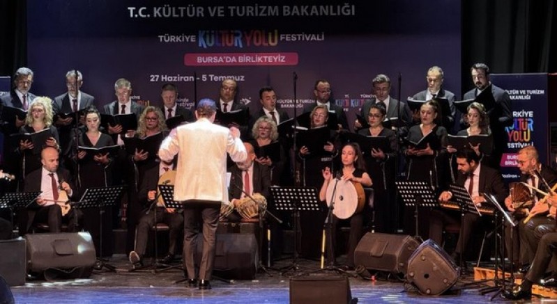 Birincilik ödülü 'Büzürk Frengi Fer Beste' ile Güzel'in