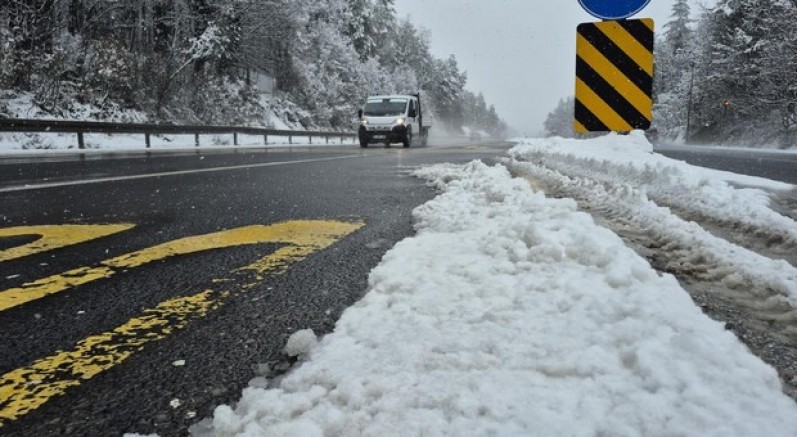 Bolu Dağı Bayrama kar ve sis ile başladı