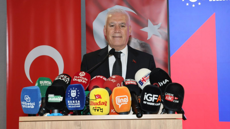 Bozbey, AK Parti'ye geçecek iddialarına ne yanıt verdi?