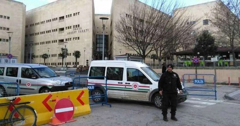 Bursa Adliyesi’nde silahlı saldırı: Şehitlerimiz var!