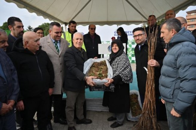 Bursa Büyükşehir çiftçinin her zaman yanında