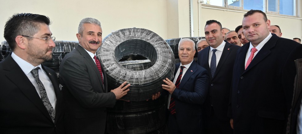Bursa Büyükşehir çiftçinin yüzünü güldürmeye devam ediyor