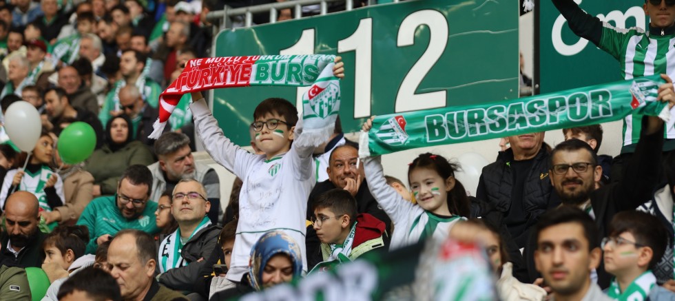Bursa Büyükşehir çocuklara Bursaspor sevgisi aşılıyor