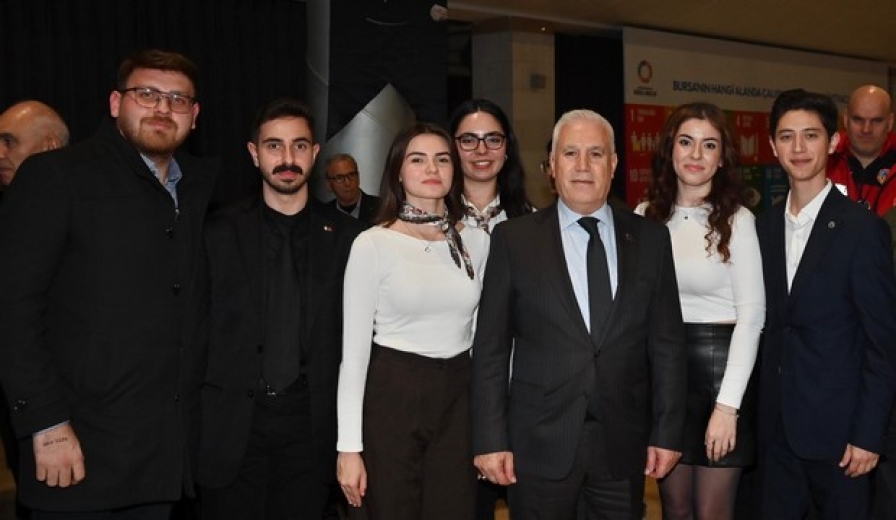 Bursa Büyükşehir her zaman öğrencinin yanında