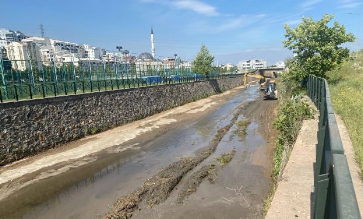 Bursa Büyükşehir Mandıras Deresi’ni bakımdan geçiriyor