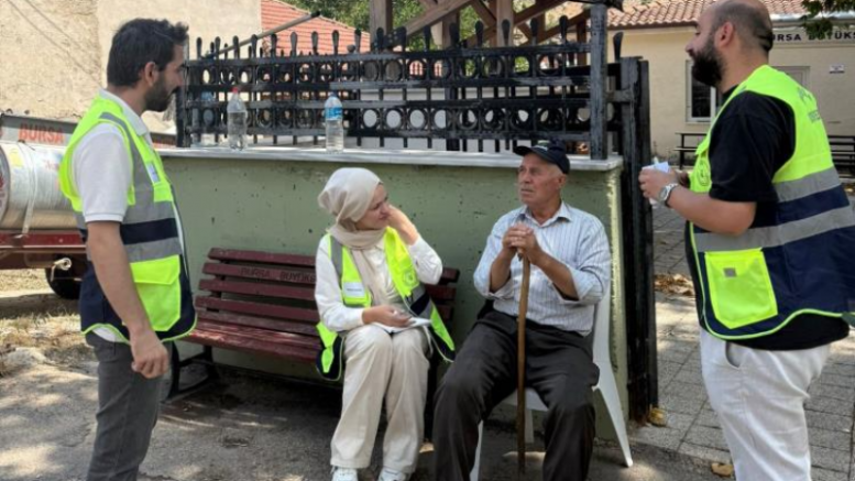 Bursa Büyükşehir yangın bölgesindeki vatandaşları yalnız bırakmıyor