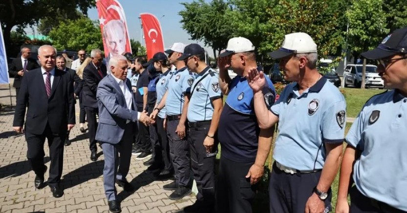 Bursa Büyükşehir zabıta ekipleri bayramda görev başında
