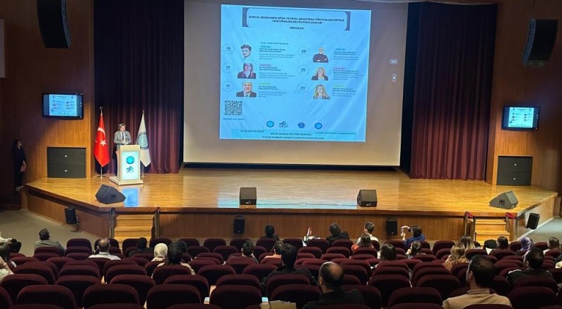 Bursa'da 50 katılımcı ile akademik buluşma