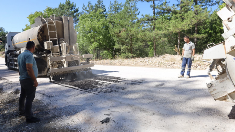 Bursa'da bu yol 25 yıl sonra yenilendi