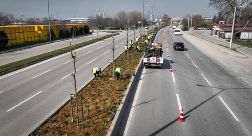Bursa'da cadde ve bulvarlara estetik dokunuş
