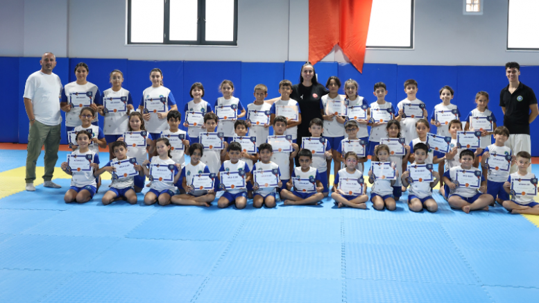 Bursa'da çocuklar yaz tatilinde sporla  iç içeydi
