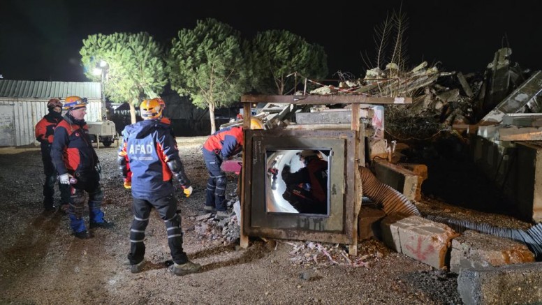 Bursa'da deprem tatbikatı gerçeğini aratmadı