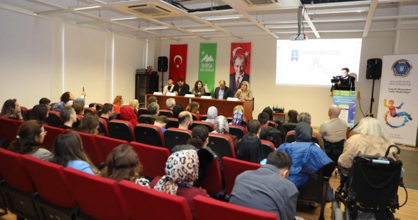 Bursa'da dikkat çeken panel; Otizmde farkındalık konuşuldu...