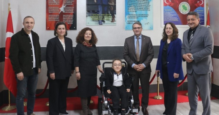 Bursa'da Dünyalar onun oldu; Akülü araç sevinci...