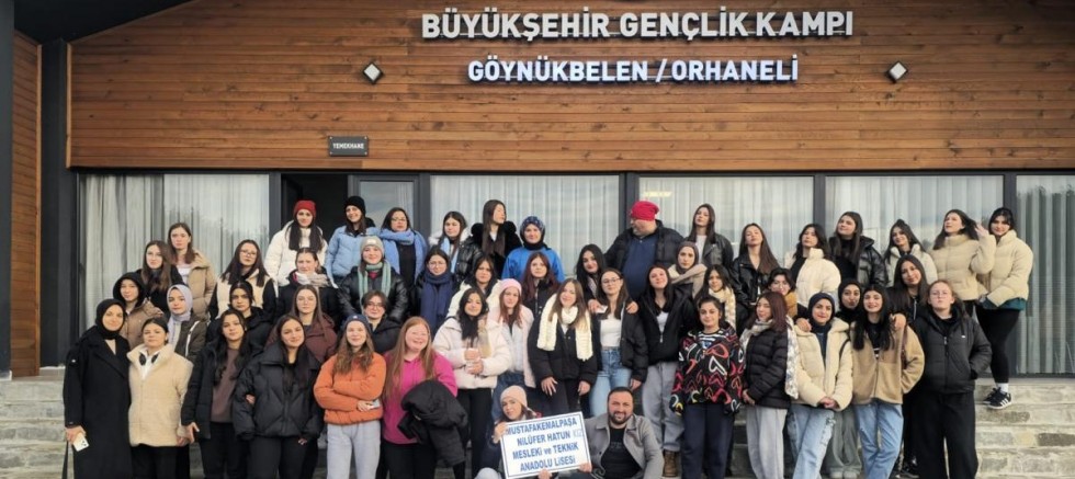 Bursa'da gençler bu kampta hem moral depoluyor, hem sınava hazırlanıyor