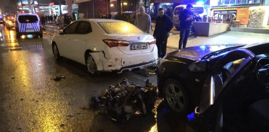 Bursa'da görevini yapan polise kamyonet çarptı