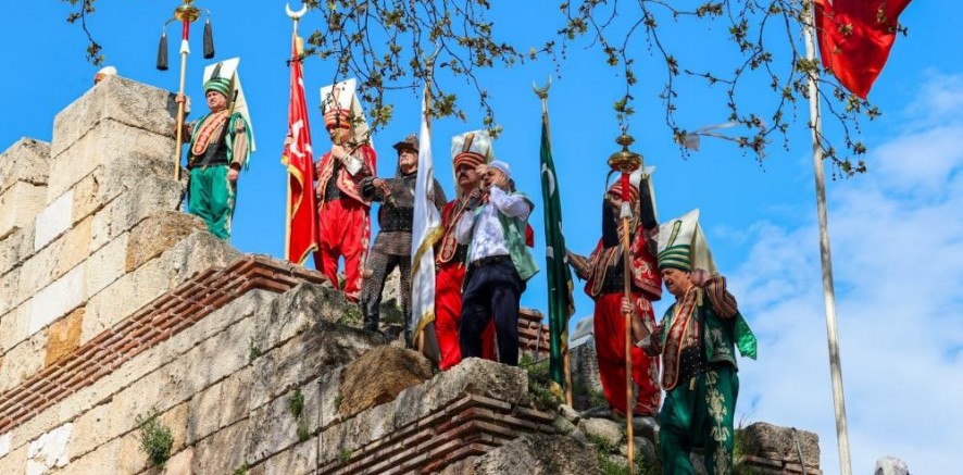 Bursa'da görkemli gösteri; Fetih coşkusu...