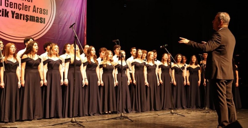 Bursa'da liseli gençlerden harika performans