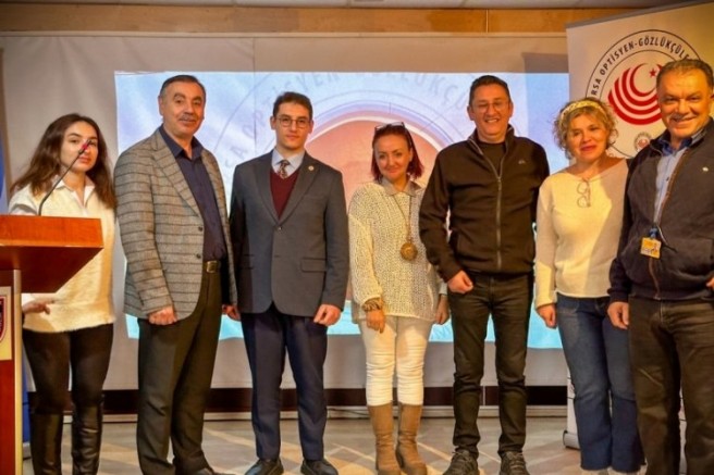 Bursa'da liselilere göz sağlığı semineri