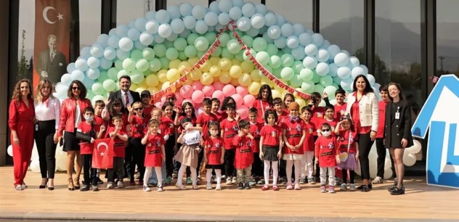 Bursa'da lösemili çocukların 23 Nisan coşkusu